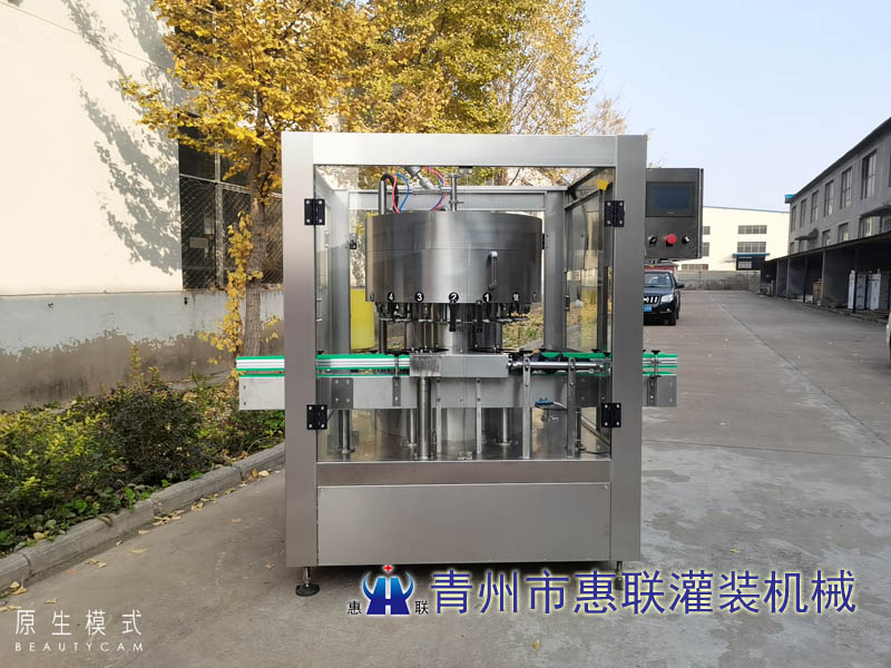 18頭白酒灌裝設備